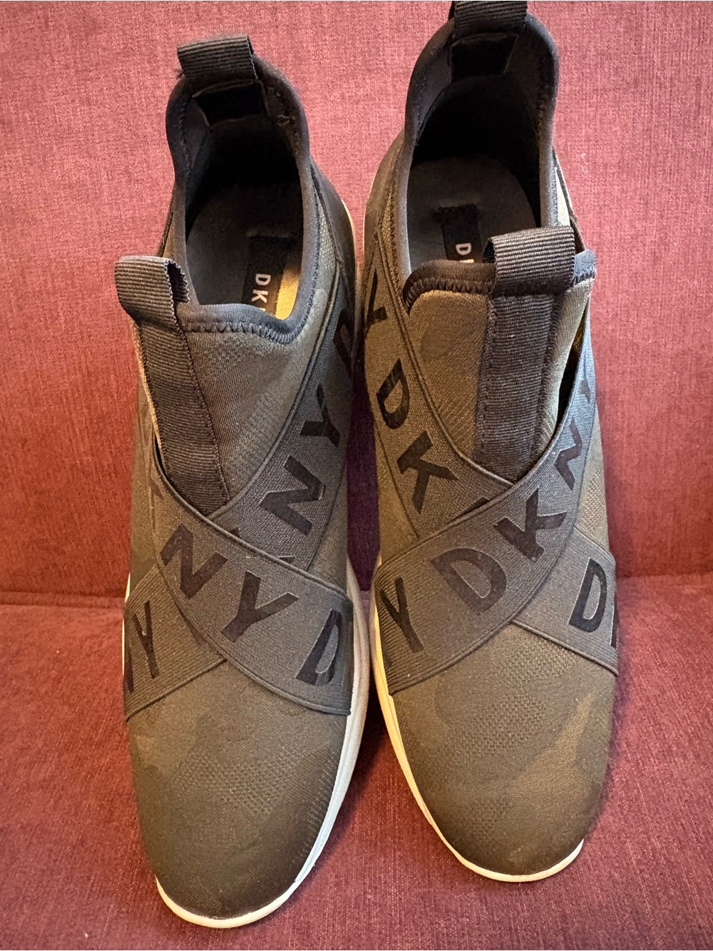 DKNY Women’s Camo Slip-On Logo Sneakers size 10